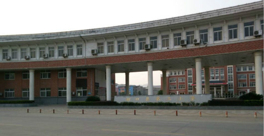 教育部专家调研湖口教育信息化建设，欧亿平台规模安排的“互动课堂”C位出镜